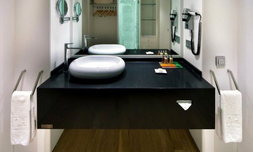 Silestone-Waschtisch im Bad